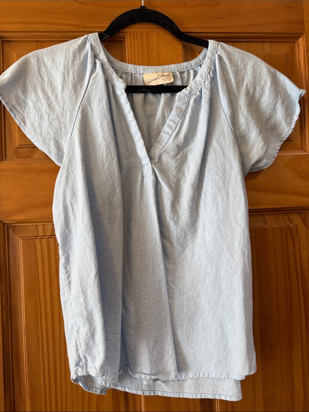 Universal Thread Light Blue V-Neck Short Sleeve Blouse